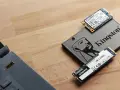 Diverse dimensioni SSD Kingston: un modello da 2.5 pollici e due M.2, pronti per potenziare il tuo PC.