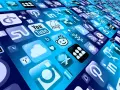 Schermata con icone di social media e utility software, tra cui YouTube, Pinterest e LinkedIn, su sfondo blu.