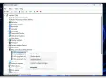 Gestione dispositivi: il tasto destro del mouse non funziona. Opzione "Disinstalla dispositivo" selezionata per un driver HID.