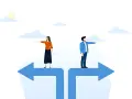 Uomo e donna su frecce separate, ognuno indica una direzione. Simboleggia la differenza tra SQL e MySQL, due percorsi distinti.