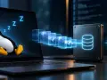 Tux, il pinguino Linux, dorme profondamente mentre i dati vengono trasferiti su un disco esterno. Sto eseguendo l'ibernazione del sistema per un rapido ripristino.
