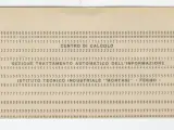Scheda perforata con numeri e testo: "CENTRO DI CALCOLO", "SEZIONE TRATTAMENTO AUTOMATICO DELL'INFORMAZIONE", "ISTITUTO TECNICO INDUSTRIALE 'MONTANI' - FERMO".