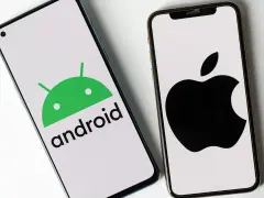 Due smartphone, uno Android e uno Apple, affiancati. Utile per capire come formattare un telefono.