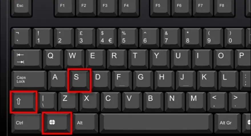 Tasti evidenziati: freccia su, S, tasto Windows. Utili per scorciatoie, come il tasto stamp.