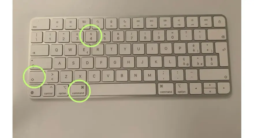 Tasti per uscire da schermo intero: Control, Option, Command.