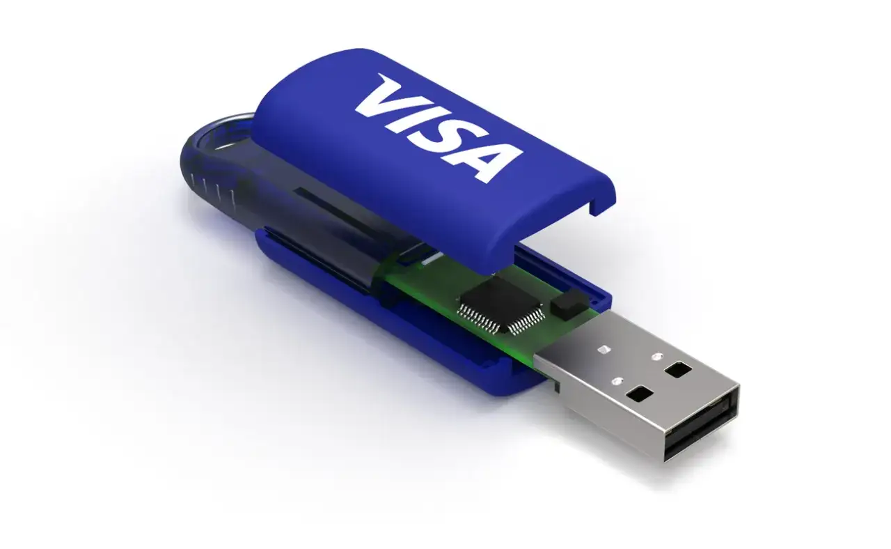 Chiavetta USB Visa aperta, mostrando i circuiti interni. Quanto dura una chiavetta USB? Dipende dall'uso e dalla qualità.