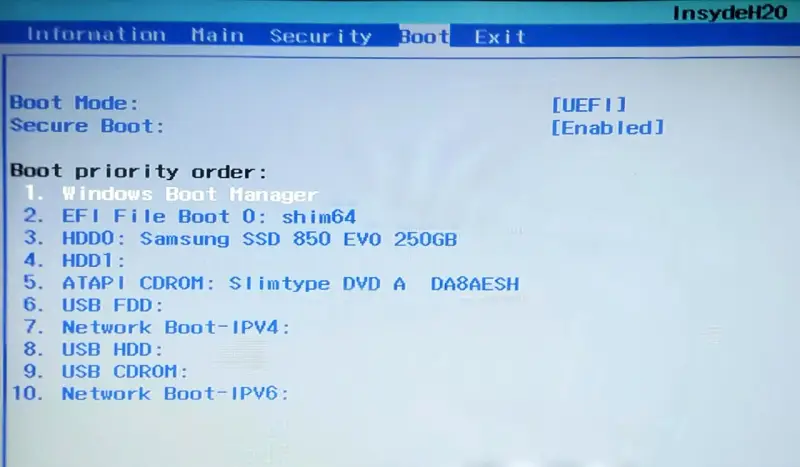 Schermata BIOS InsydeH20 con opzioni di avvio. Per disinstallare Ubuntu, modifica l'ordine di avvio per escludere le voci relative a Linux.